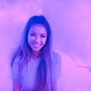 Meet your Posher, Jenelle